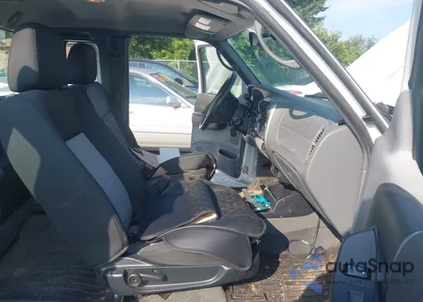 2010 Ford Ranger Super Cab from USA, damaged, VIN 1FTLR4FE2APA37041